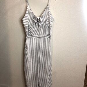 Japna Jumpsuit Size Lrg. Smocked back. Stretchy light weight Adorable jumpsuit.